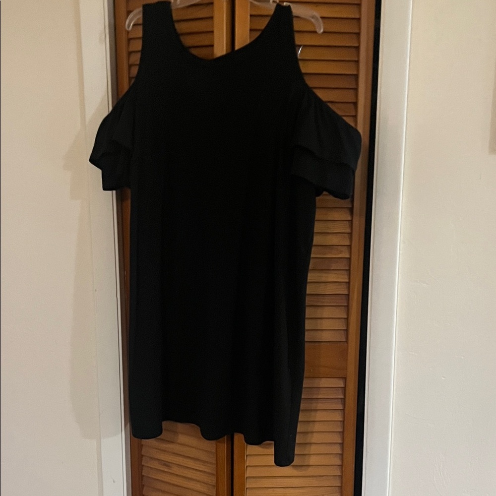 Cold-Shoulder Black Women’s Tunic Dress